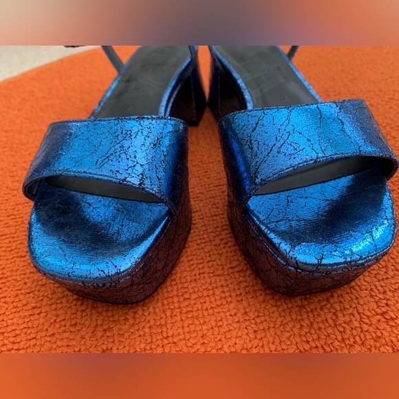Metallic Blue Flatform Sandals 36 - Picture 3 of 8